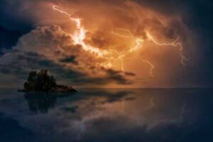 Photo by Johannes Plenio